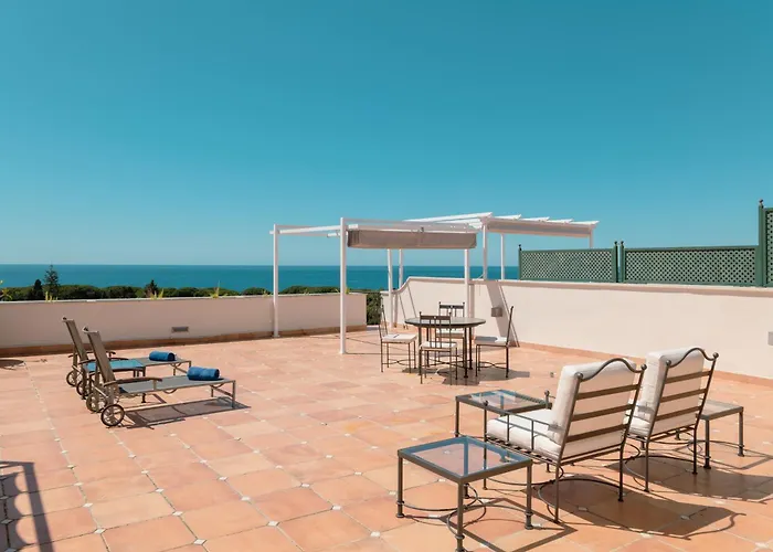 Guadalpin Apartament *