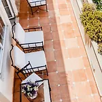 Guadalpin Apartment