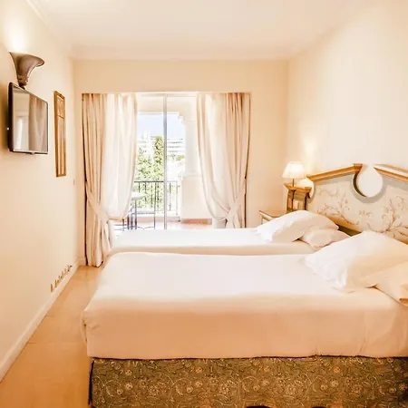 Guadalpin Apartment *