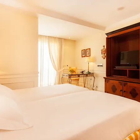 Апартаменты Guadalpin Марбелья