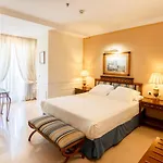 Guadalpin Apartment
